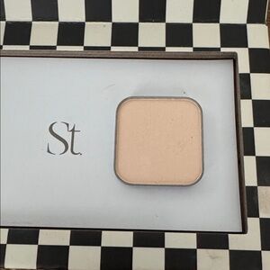 Seint Eyeshadow Single- Cupcake